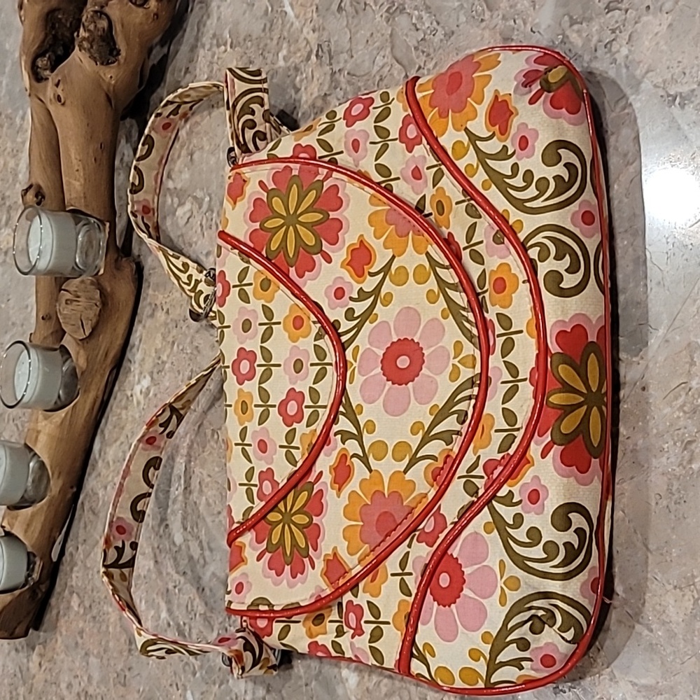 VERA BRADLEY CROSSBODY